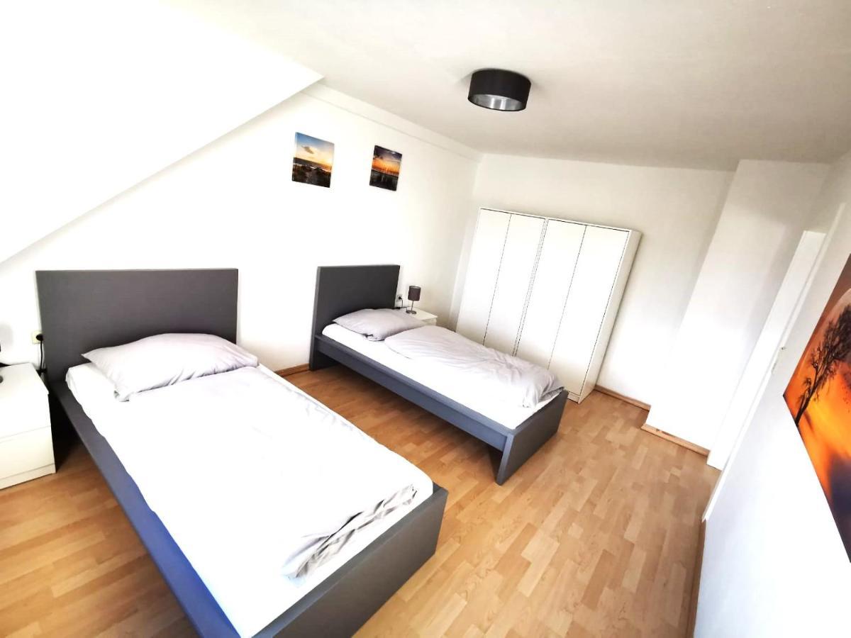 Zentral Und Ruhig In Chemnitz Apartment Ngoại thất bức ảnh